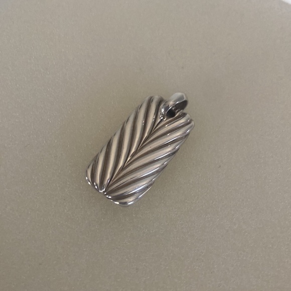 David Yurman Sterling Silver Dog Tag Pendant - Picture 3 of 5